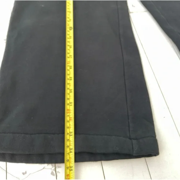 Aritzia Women's Black Sweatpants - Picture 6 of 9